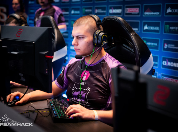 CS:GO: Bułgarzy z VOYVODY przechodzą do Team Fiend