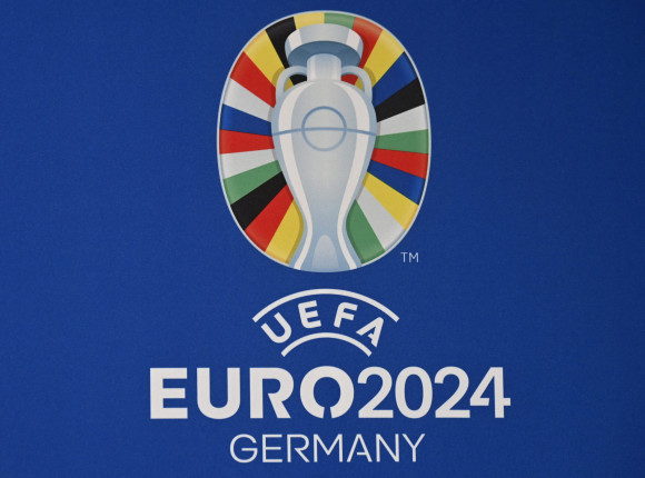 Piłka nożna - el. Euro 2024: wygrane Czech i Albani w polskiej grupie