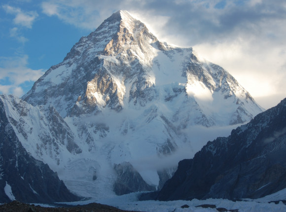 K2: Polak zmuszony do ewakuacji