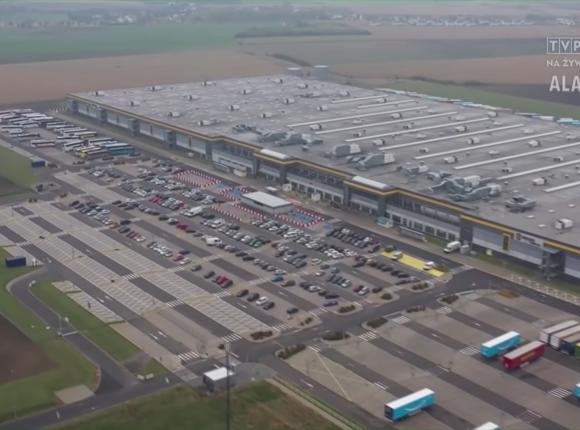 Wielkopolskie: śmierć pracownika w magazynie Amazon. Prokuratura umorzyła śledztwo