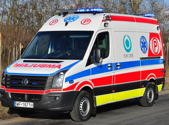 Kujawsko-pomorskie: kierowca samochodu dostawczego śmiertelnie potrącił kobietę