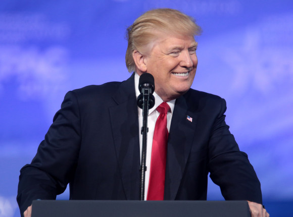 Izba Reprezentantów USA przyjmuje kontrowersyjną ustawę. Trump rozmawia z Putinem