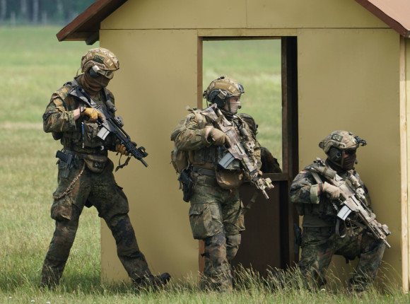 Niemcy: aresztowano dwóch byłych żołnierzy Bundeswehry