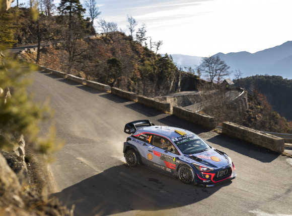 WRC: Ogier bliżej historycznego 8. zwycięstwa