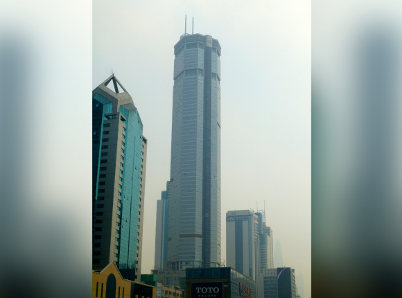 Chiny: ewakuowano ludzi z 73-piętrowego wieżowca