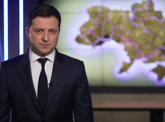 Zełenski apeluje, by nie panikować i nakazuje zadać rosyjskim wojskom „maksymalne straty”