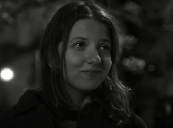 Justyna Święs w piosence "Zimny Ogień promującej film "Piosenki o miłości"