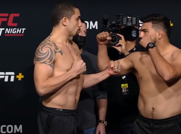 UFC Vegas 24: Robert Whittaker górą w walce wieczoru