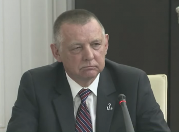 Marian Banaś zeznawał na senackiej komisji. "Padłem ofiarą inwigilacji i to  nielegalnej" 