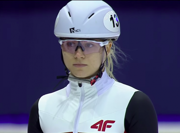 Short track - MŚ: Natalia Maliszewska musi walczyć w repasażach na koronnym dystansie.