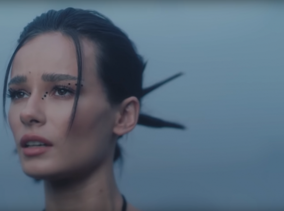 Natalia Szroeder w kolejnym singlu z nadchodzącej płyty