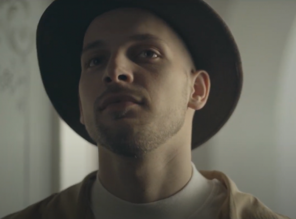 Maks Łapiński: "Zawsze piszę prosto z serducha" [WYWIAD]