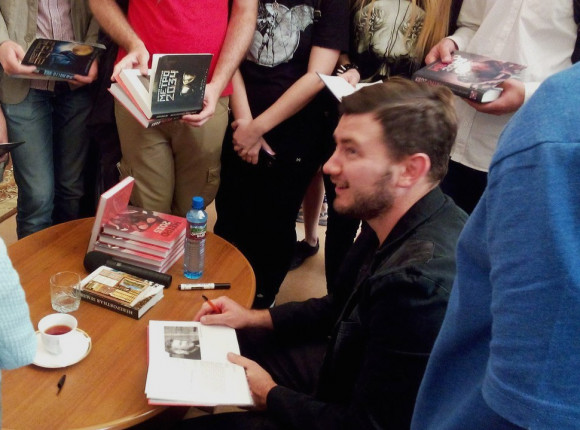 Rosja: Dmitrij Głuchowski skazany zaocznie na 8 lat więzienia