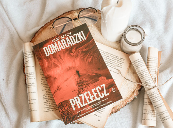 Thriller inspirowany prawdziwą tragedią - „Przełęcz” Krzysztofa Domaradzkiego [RECENZJA]