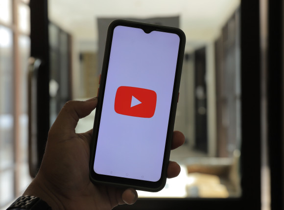 Youtuberzy z zarzutami UOKiK za agresywne reklamy dla dzieci