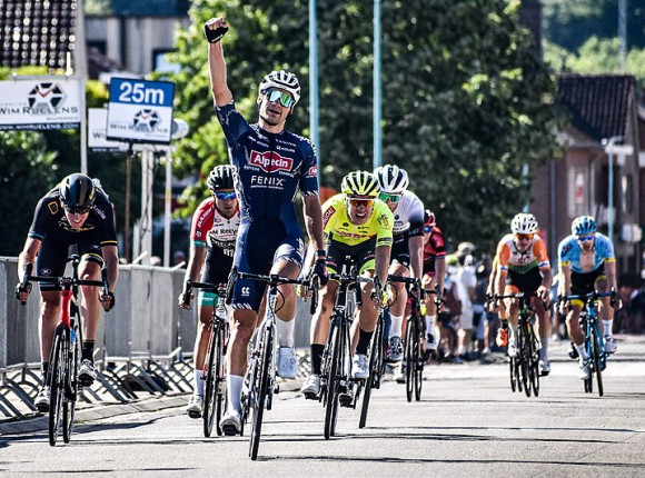 La Vuelta a Espana: wygrana Grovesa; wyścig dla Kussa