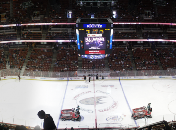 NHL: grad goli w meczu Calgary Flames z Edmonton Oilers, czwarta porażka Vancouver Canucks