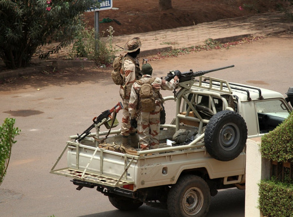 Mali: prezydent,  premier i minister obrony aresztowani