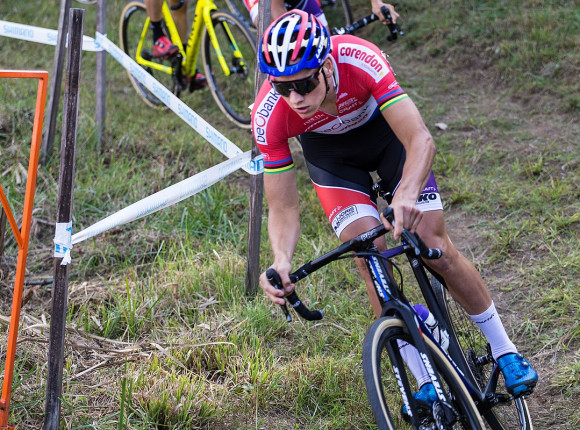 Kolarstwo górskie - PŚ: triumf van der Poela na krótkim torze