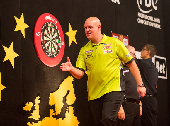 Dart - Premier League: mecz na szczycie dla van den Bergha, kolejny triumf Gerwena