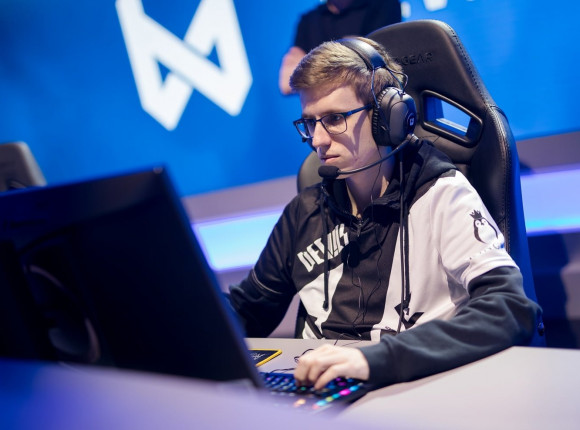 LoL - Ultraliga: świetne AGO, kolejne zwycięstwo IHG