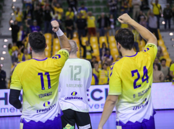 Orlen Superliga: Ostrovia postraszyła mistrzów, ale tylko przez kwadrans. Uraz zawodnika Industrii?