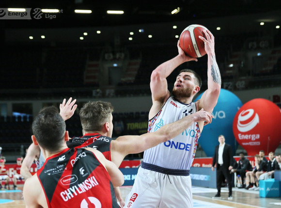 EBL: Pierniki "twardo" walczą o utrzymanie, Czarni pokonani