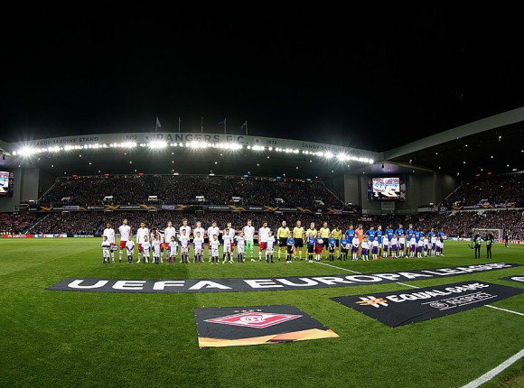 Liga Europy: Slavia gra dalej, czerwone kartki i dramatyczna kontuzja w Glasgow!