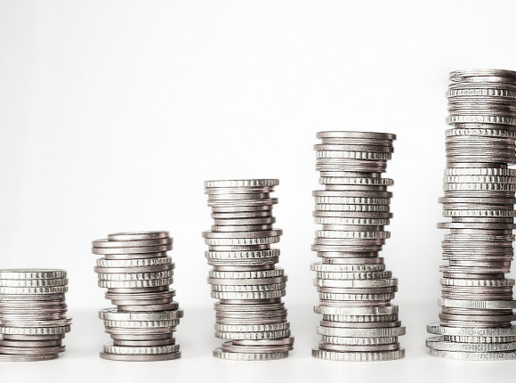 Ceny w porównaniu z poprzednim miesiącem spadły o 0,3%, spodziewany wzrost w kolejnych miesiącach
