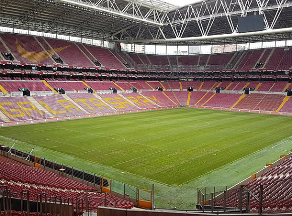 Liga Mistrzów: szalony mecz w Stambule - remis Manchesteru z Galatasaray