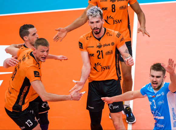 Plus Liga: Projekt na kolanach, Jastrzębski po raz kolejny zwycięski