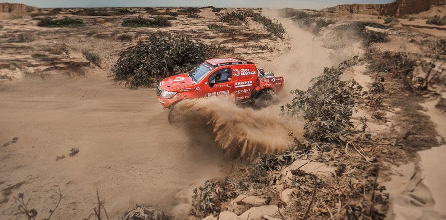 Rajd Dakar: Al-Attiyah utrzymuje prowadzenie po drugim etapie rajdu