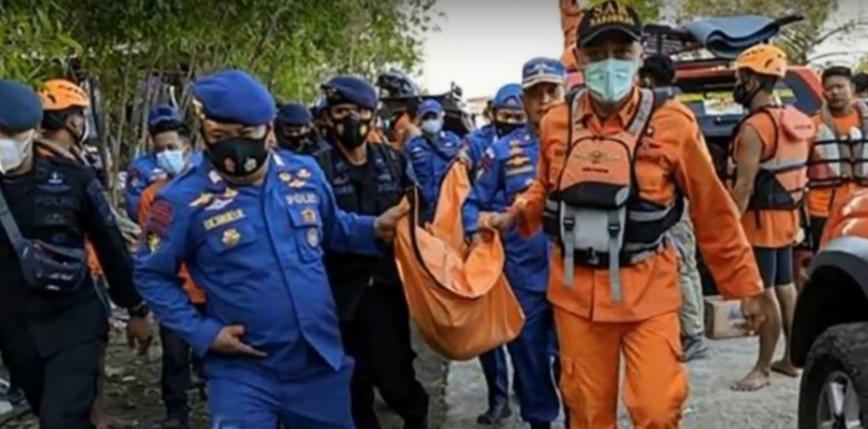 Indonezja: 7 osób utonęło wskutek wywrócenia się łodzi w trakcie robienia zdjęcia