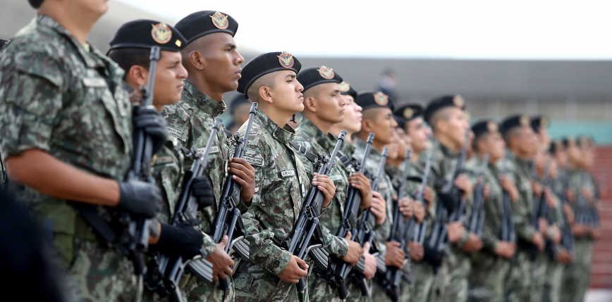 Peru militaryzuje granicę z Ekwadorem