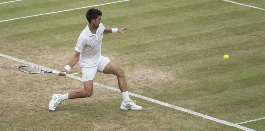 Tenis - Wimbledon: najwięksi faworyci grają dalej