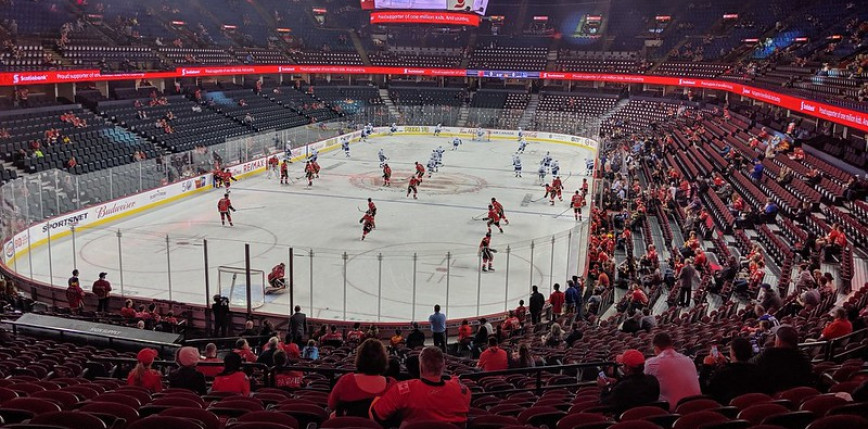 NHL: Flames pokonują Ducks i zachowują szanse na play-offy