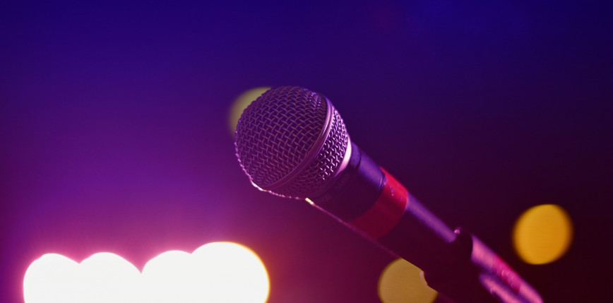 Chiny: rząd układa listę piosenek zakazanych w lokalach karaoke