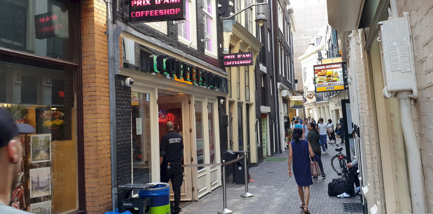 Władze Amsterdamu żadają ograniczenia sprzedaży tzw. miękkich narkotyków turystom
