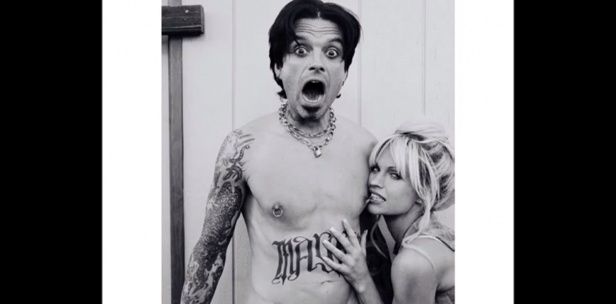 Sebastian Stan i Lily James jako Tommy Lee i Pamela Anderson