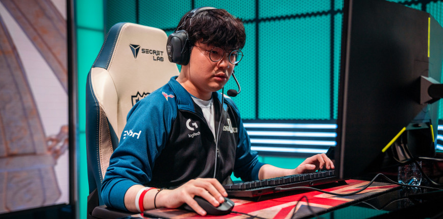 LoL - MSI: RNG i DWG w półfinałach, Pentanet z pierwszą wygraną