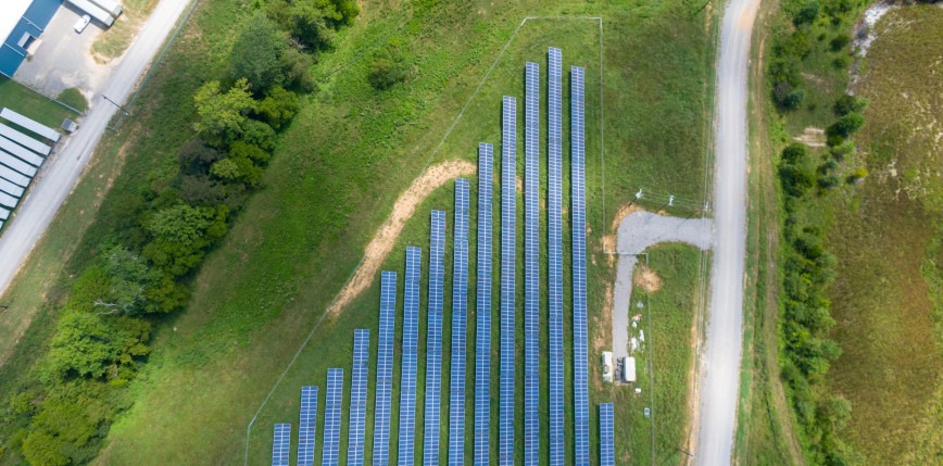 Nadużycia w programie Czyste Powietrze. Śledztwo ujawnia problemy z dotacjami OZE