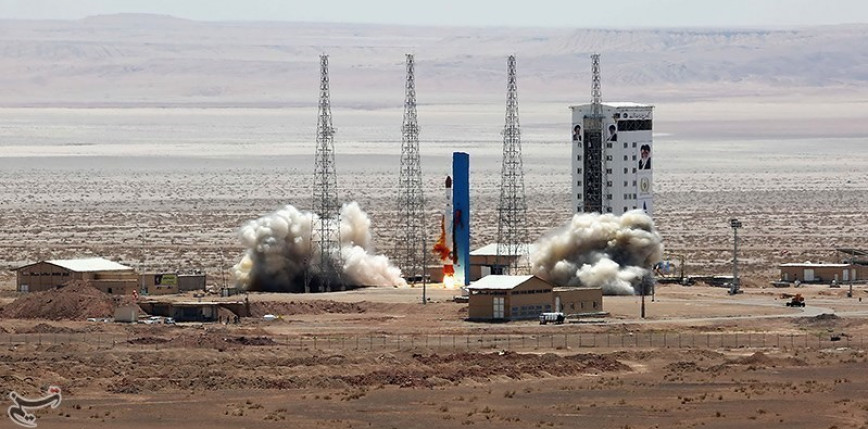 Władze Francji potępiają wystrzelenie irańskiej rakiety satelitarnej. Irańczycy odpowiadają
