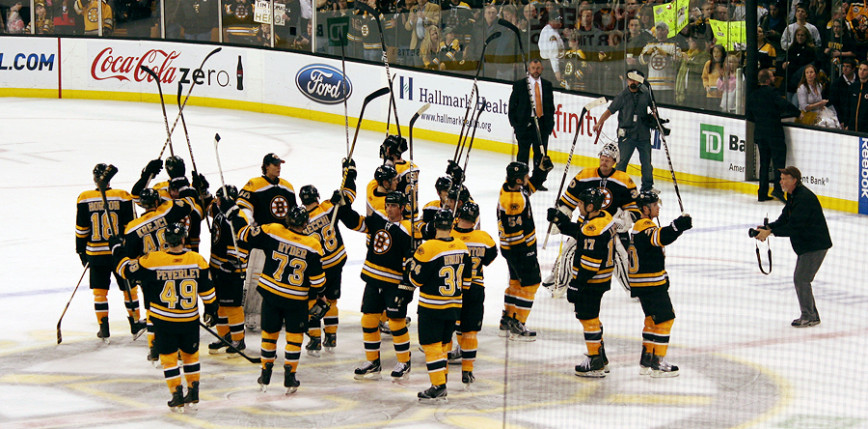 NHL: Bruins znów zwycięscy, Sharks wygrali po karnych
