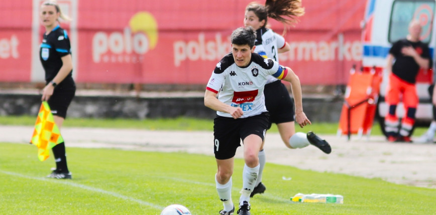 Piłka nożna kobiet: hattrick Gawrońskiej na inaugurację sezonu