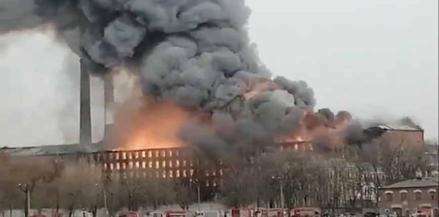 St. Petersburg: pożar fabryki Newska Manufaktura
