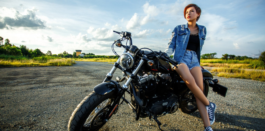 Spodnie motocyklowe damskie. Jak ubrać się na przejażdżkę motocyklem? 