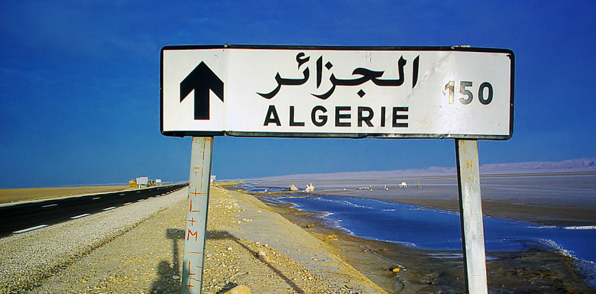 Algieria: 5 ofiar śmiertelnych po wybuchu bomby