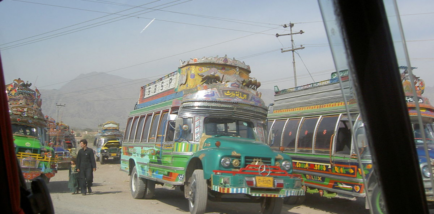 Pakistan: wypadek autokaru. 18 osób nie żyje, 42 rannych 