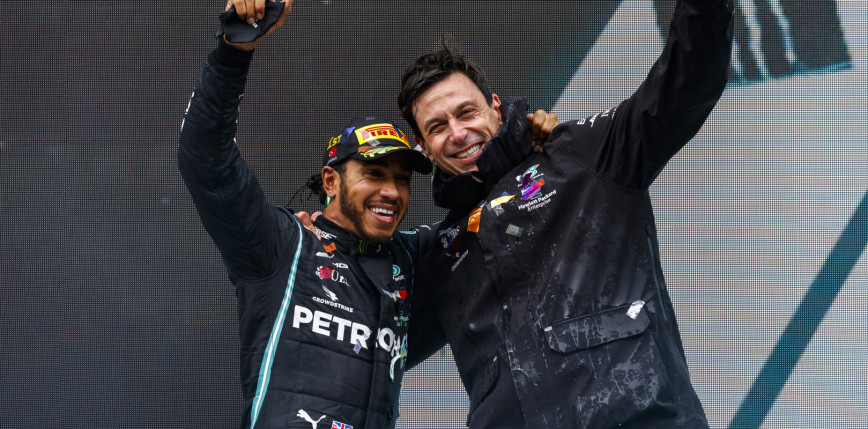 F1 - Grand Prix Kataru: pewne zwycięstwo Lewisa Hamiltona