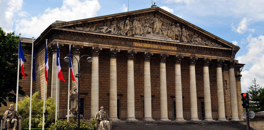Francja: koalicja E. Macrona straci większość w parlamencie